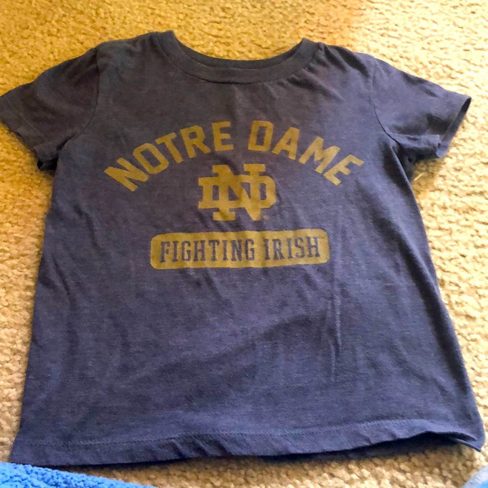 XS Norte Dame Fighting Irish T-Shirt